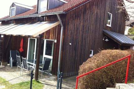 Schöne Doppelhaushälfte in der Gemeinde Zandt