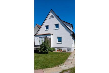 Gepflegtes kleines Haus mit Garten - Jettingen-Scheppach