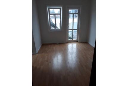 1,5 Zi.-Whg. zu verm. ab Juni mit Dachterrasse - Backnang