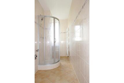 Sanierte 3-Raumwohnung mit Dusche und Blick in´s Grüne zu vermieten - Köthen (Anhalt)