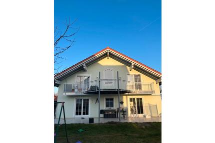 Schöne Dachgeschoss Wohnung in Eichendorf - Wallersdorf