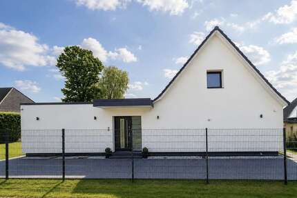Haus zum Kaufen in Altona - Hamburg Lurup 645.000,00 € 123 m²
