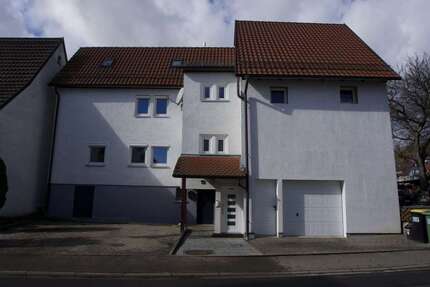 Haus zum Kaufen in Ostelsheim 249.000,00 € 108.37 m²