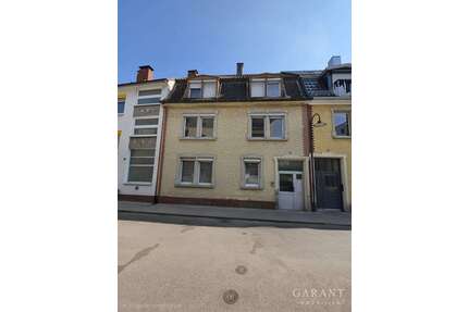 Haus zum Kaufen in Pforzheim 280.000,00 € 180 m²