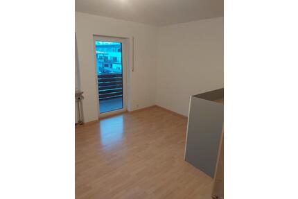 Helle 2-Zimmer-Wohnung mit Balkon in Bad Aibling-nahe dem Zentrum