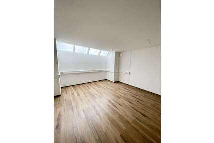 Wohnung zum Kaufen in Dresden 249.000,00 € 87.72 m²