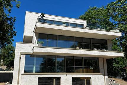 Designer Wohnung in erster Wasserlinie Am Großen Wannsee auf privatem Parkgrundstück - Berlin