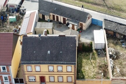 Kleines Mehrfamilienhaus mit 3 Einheiten, nahe dem Bahnhof und mit Ausbaupotential, 5,1 % Rendite - Luckenwalde