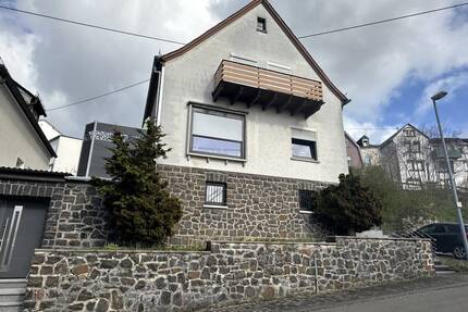 Wohnen mit Wohlfühlcharakter - 185.000,00&nbsp;EUR Kaufpreis, ca.&nbsp; 95,00&nbsp;m&sup2;&nbsp;Wohnfl&auml;che in Idar-Oberstein (PLZ: 55743)