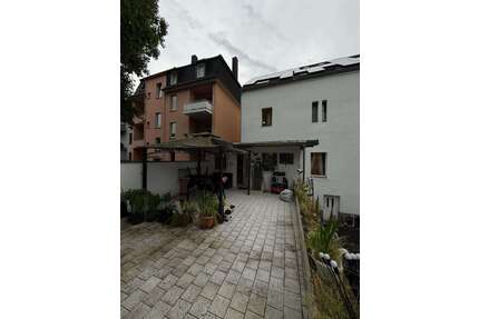 Haus zum Kaufen in Essen 630.000,00 € 505 m²