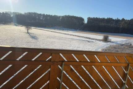 NAHE ERLANGEN - Ruhige 3,5-Zi.-DGW, EBK, Loggia - 91334 Hemhofen-Zeckern