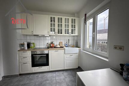 * 3-Zimmer-Wohnung mit EBK, Terrasse und kleinem Garten in zentraler Lage * - Ludwigsburg Pflugfelden