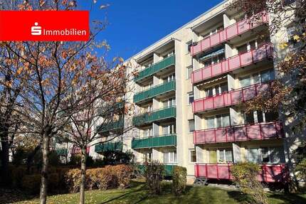 Attraktive 3-Raum-Wohnung mit Balkon und Einbauküche nördlich der Erfurter Altstadt.