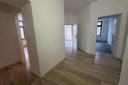 Wohnung zum Mieten in Chemnitz 350,00 € 75 m²