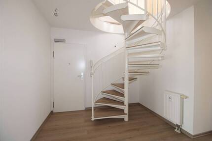 Schnäppchen: bezugsfreie Wohnung mit Balkon und Tiefgarage - Leipzig Liebertwolkwitz