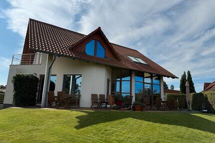 Exklusives Einfamilienhaus mit Seeblick - Neustrelitz