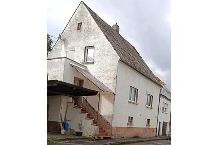 Zweifamilienhaus - 135.000,00&nbsp;EUR Kaufpreis, ca.&nbsp; 122,00&nbsp;m&sup2; in Pfeffelbach (PLZ: 66871)