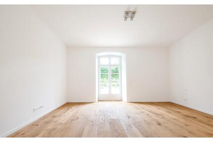 Barrierefreies 1-Zimmer-Apartment mit eigenem Garten und Terrasse in wunderschöner Lage - Detmold Hiddesen