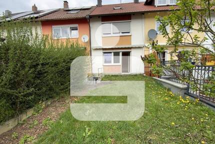 Reihenmittelhaus - Ihr Sanierungsprojekt in zentraler Lage! - Schwandorf
