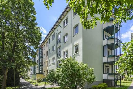 Bezugsfertige 3-Raumwohnung mit Balkon in ruhiger Wohngegend - Hoyerswerda