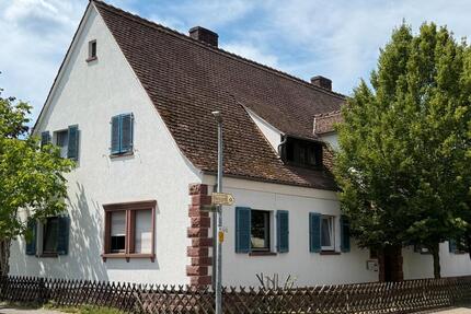 Charmantes Anwesen mit vier Wohneinheiten und vielseitigem Entwic - Elsenfeld