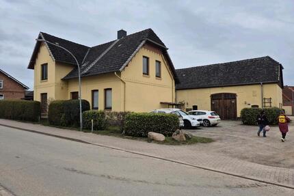 Haus mit vielen Möglichkeiten und kleiner Halle - Lasbek