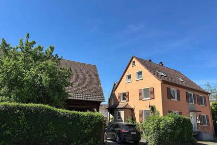 Wohnhaus mit Ökonomiegebäude auf sehr großem Grundstück - Weisweil