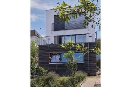 Haus zum Kaufen in Pfinztal Söllingen 937.000,00 € 158 m² - Pfinztal / Söllingen