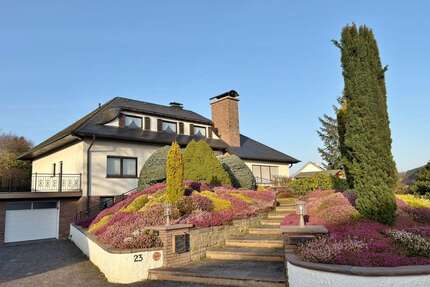 Haus zum Kaufen in Bleialf 399.000,00 € 250 m²