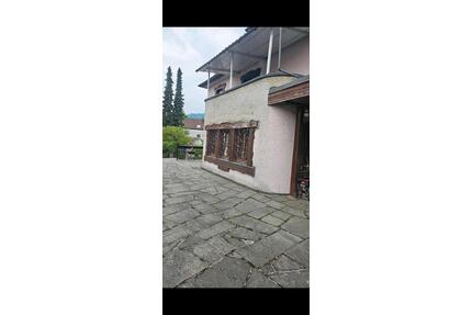 Haus zum Verkauf - 800.000,00&nbsp;EUR Kaufpreis, ca.&nbsp; 450,00&nbsp;m&sup2; in Rastatt (PLZ: 76437)