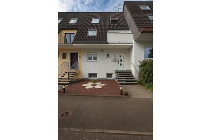 Charmantes Reihenhaus mit großem Garten direkt am Wald - Offenbach am Main Bieber