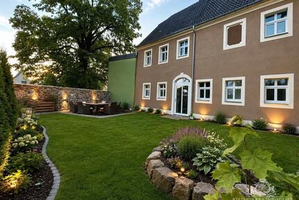 VON PRIVAT-EINFAMILIENHAUS IN ZENRALER LAGE MIT GARTEN - Großenhain