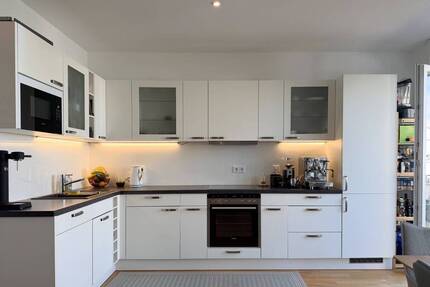 Wunderschöne 3-Zimmer-Wohnung mit Süd-West Balkon und großem Bad in ruhiger Wohnlage - München Berg am Laim