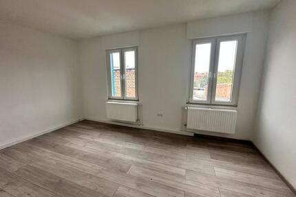 Kompaktes Dreifamilienhaus in Merseburg