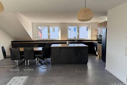 Exklusiver Dachgeschoss-Traum in Cleversulzbach, Erstbezug nach Sanierung, mit Garten und PV-Nutzung - Neuenstadt am Kocher