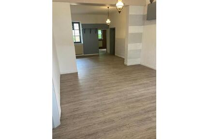 Großzügige Gewerbefläche in Homburg-Bruchhof zu vermieten