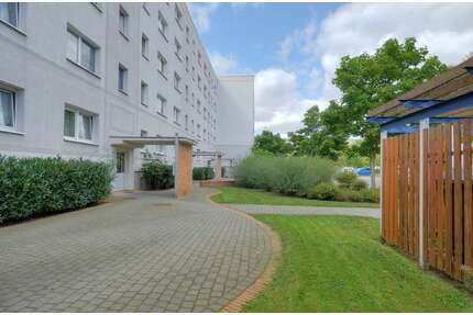 Wohnung zum Mieten in Halle 342,00 € 56.98 m²