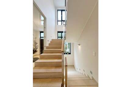 Haus zum Kaufen in Aachen 1.850.000,00 € 327.15 m²