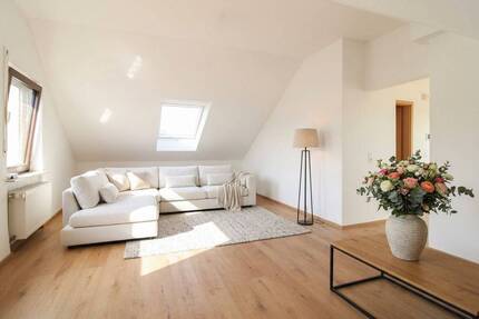 1-Zimmer Dachgeschosswohnung in Top lage Seckbachs - Frankfurt am Main