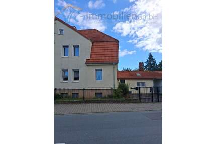 Gepflegtes Haus im Stil einer Doppelhaushälfte in Gustavsburg zum Verkauf - Ginsheim-Gustavsburg