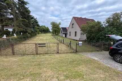 Baugrundstück 2200m^2 inkl EFH von 1945 - Laage