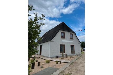 Möblierte Dreizimmerwohnung - 1.200,00&nbsp;EUR Kaltmiete, ca.&nbsp; 85,00&nbsp;m&sup2; in Kiel (PLZ: 24105) Blücherplatz