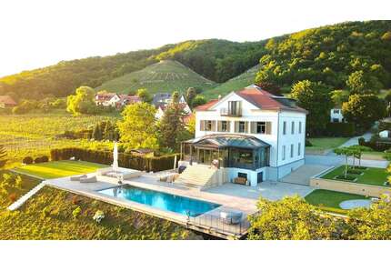 Haus zum Kaufen in Dresden 3.000.000,00 € 618 m²