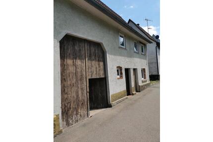 Haus zum Verkauf - 85.000,00&nbsp;EUR Kaufpreis, ca.&nbsp; 127,00&nbsp;m&sup2; in Albstadt (PLZ: 72459) Gemarkung Burgfelden