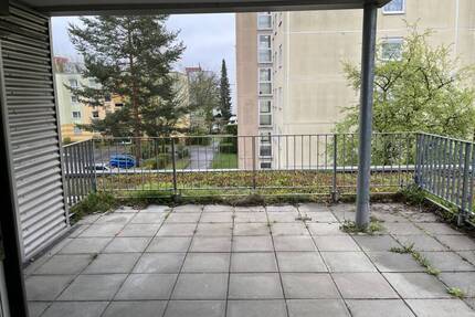 Sonnige 2-Zimmerwohnung Dachgeschoß mit großer Terrasse im 2. OG - TG-Stellplatz - Nürnberg Langwasser