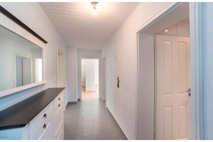 3-ZKB-Wohnung in Kutzhof EG – 109 m², Einbauküche & Stell - Heusweiler