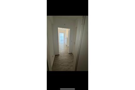 Frisch renovierte 4-Zimmer-Wohnung in Düren mit Terrasse - Jülich