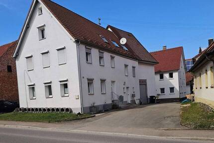 Schönes großes Einfamilienhaus mit viel Platz und Garage statt einer Wohnung - Laichingen Feldstetten