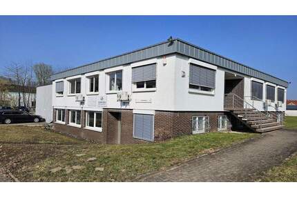 Firmenhalle Industriehalle mit Bürotrakt - Kalletal-Erder