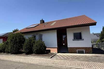 Haus zum Kaufen in Graben-Neudorf 459.000,00 € 123.9 m²